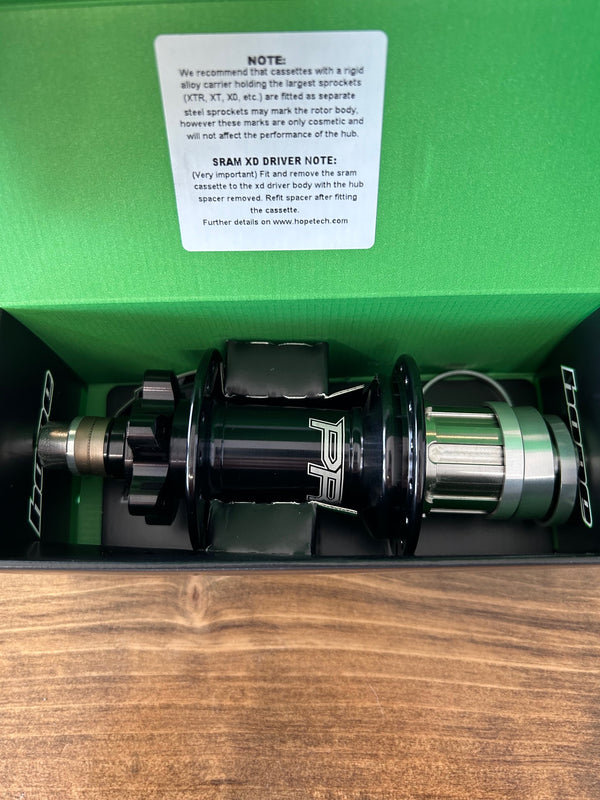 Hope Pro 4 Rear Hub, 135mm, 6-Bolt - Trials / SS